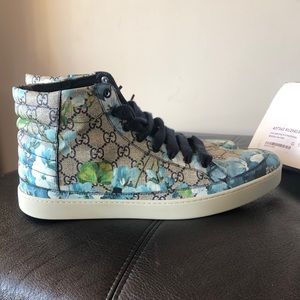 Gucci Bloom Print GG Supreme $410 OBO